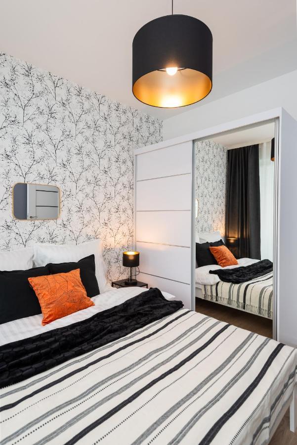 Kairos Apartments -Tower II Premium - Darmowy Parking, Silownia, Sauna - Scisle Centrum คาโตวีตเซ ภายนอก รูปภาพ